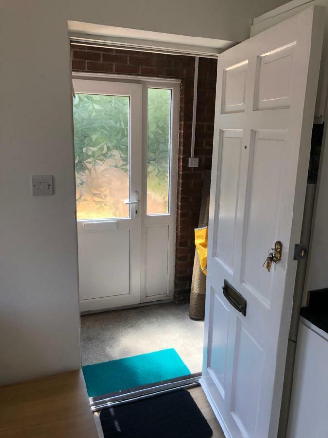 Home-From-Home - Self Catering Garden Apartment, Waterlooville Zewnętrze zdjęcie
