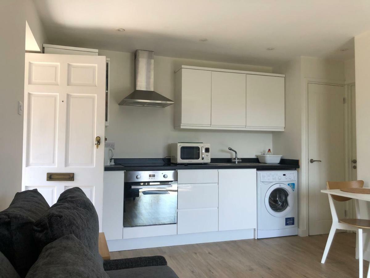 Home-From-Home - Self Catering Garden Apartment, Waterlooville Zewnętrze zdjęcie